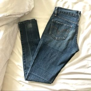 Levis 524 Fit Skinny Jeans in Size 25